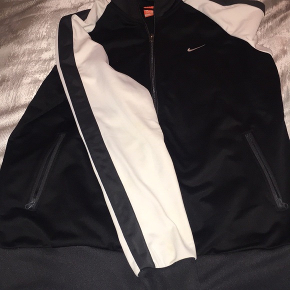 Nike Track Jacket - Picture 3 of 6